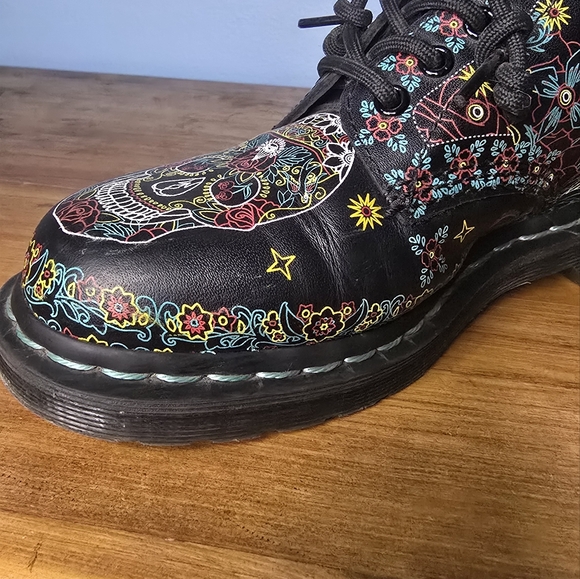 Day Of The Dead 1460 Dr.Martens Skull Pattern Boots - Picture 11 of 13